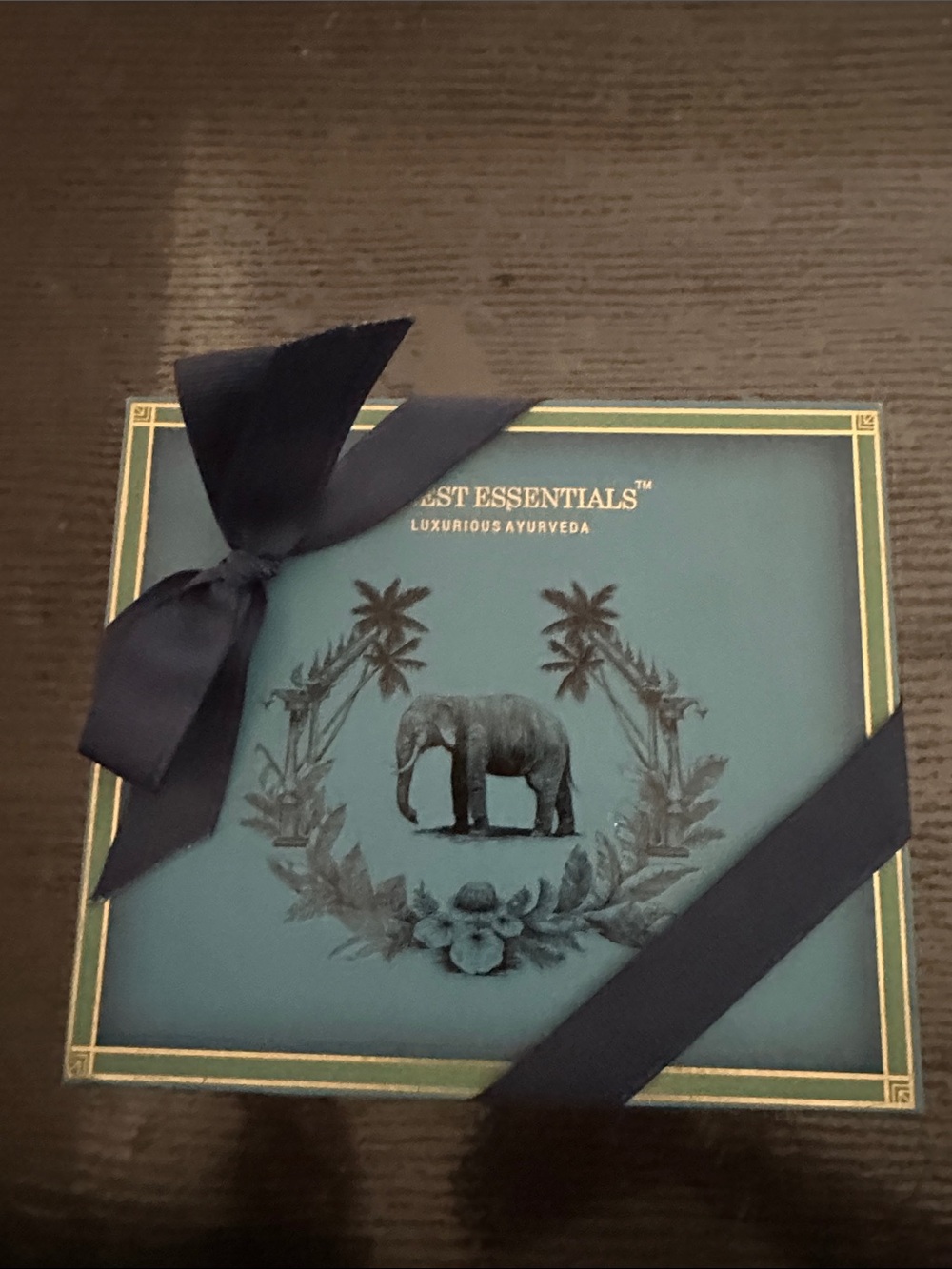 Forest Essentials Box, with facial moisturizer, aftershave, face wash. 🎁 ready.